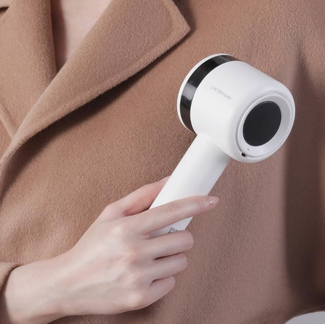 Pro Lint Remover — Rechargeable Fabric Shaver